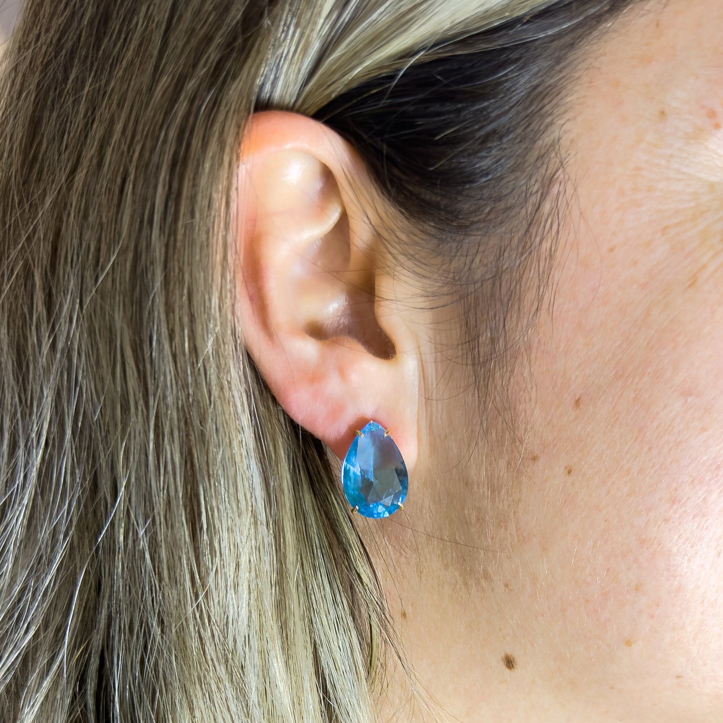EARRING TEAR DROP CRYSTAL