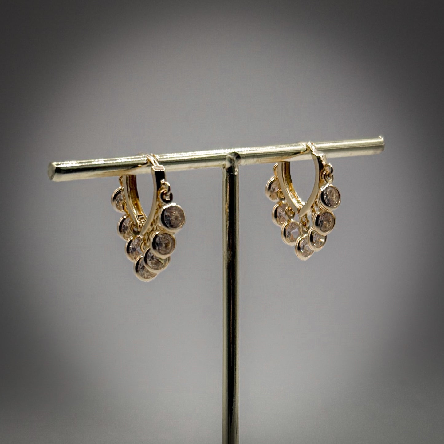 EARRING HOOP ROUND CRYSTAL PENDANTS