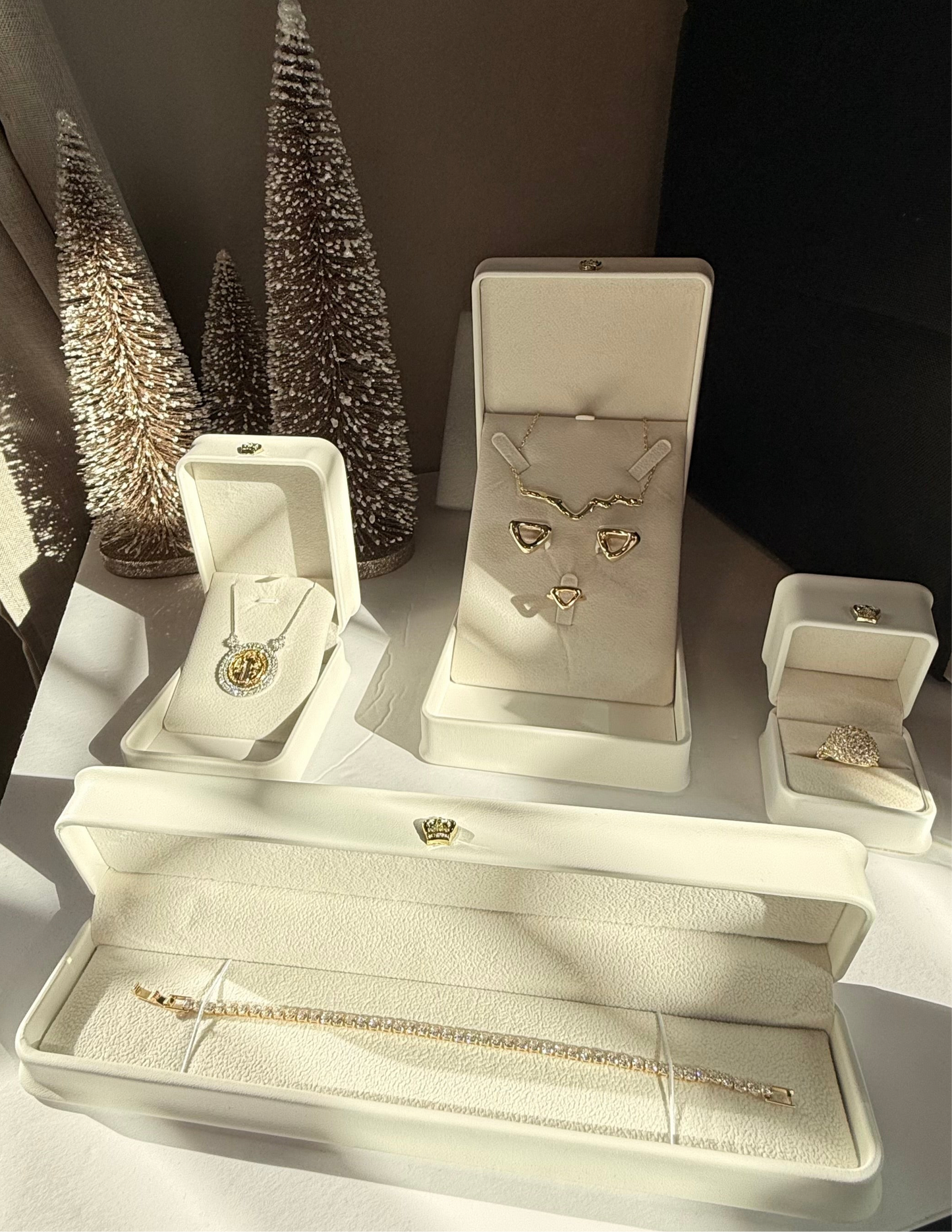 NECKLACE BOX