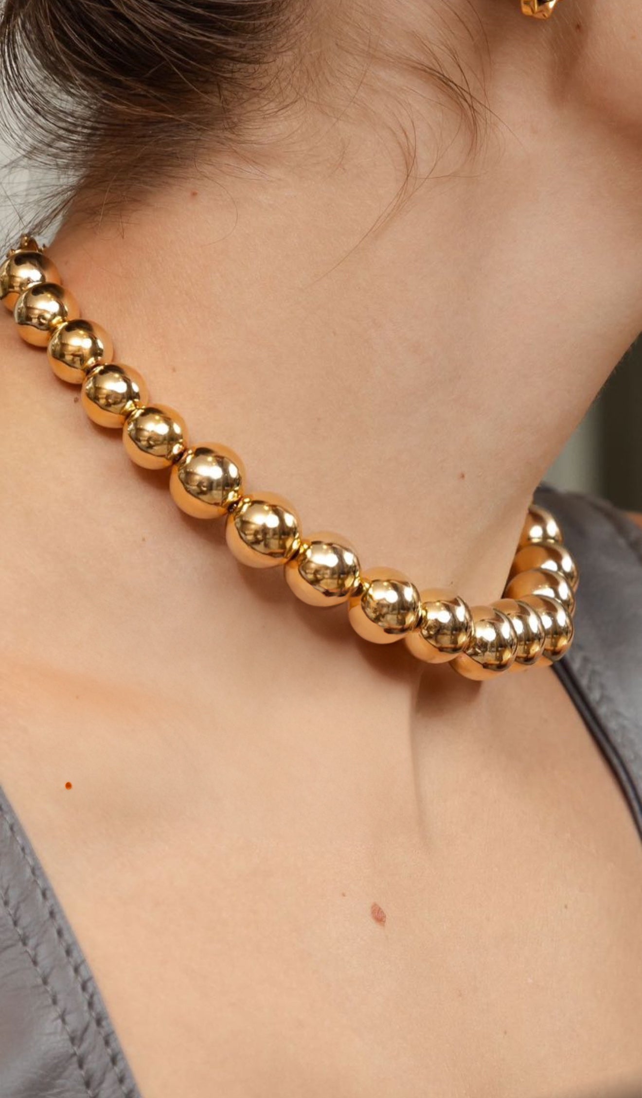 NECKLACE WIRE CHUNKY SPHERES