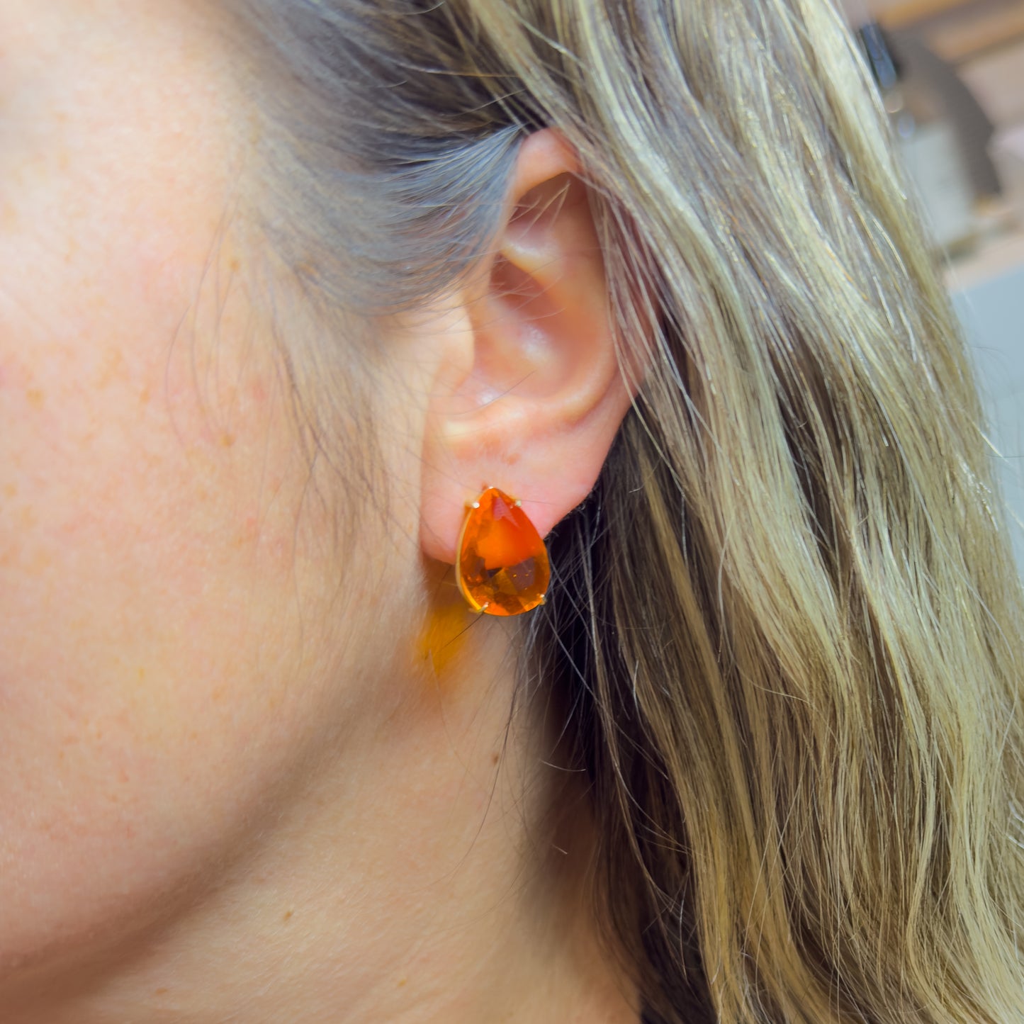 EARRING TEAR DROP CRYSTAL