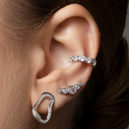 EARRINGS 5 CUBIC ZIRCONIA GEMS