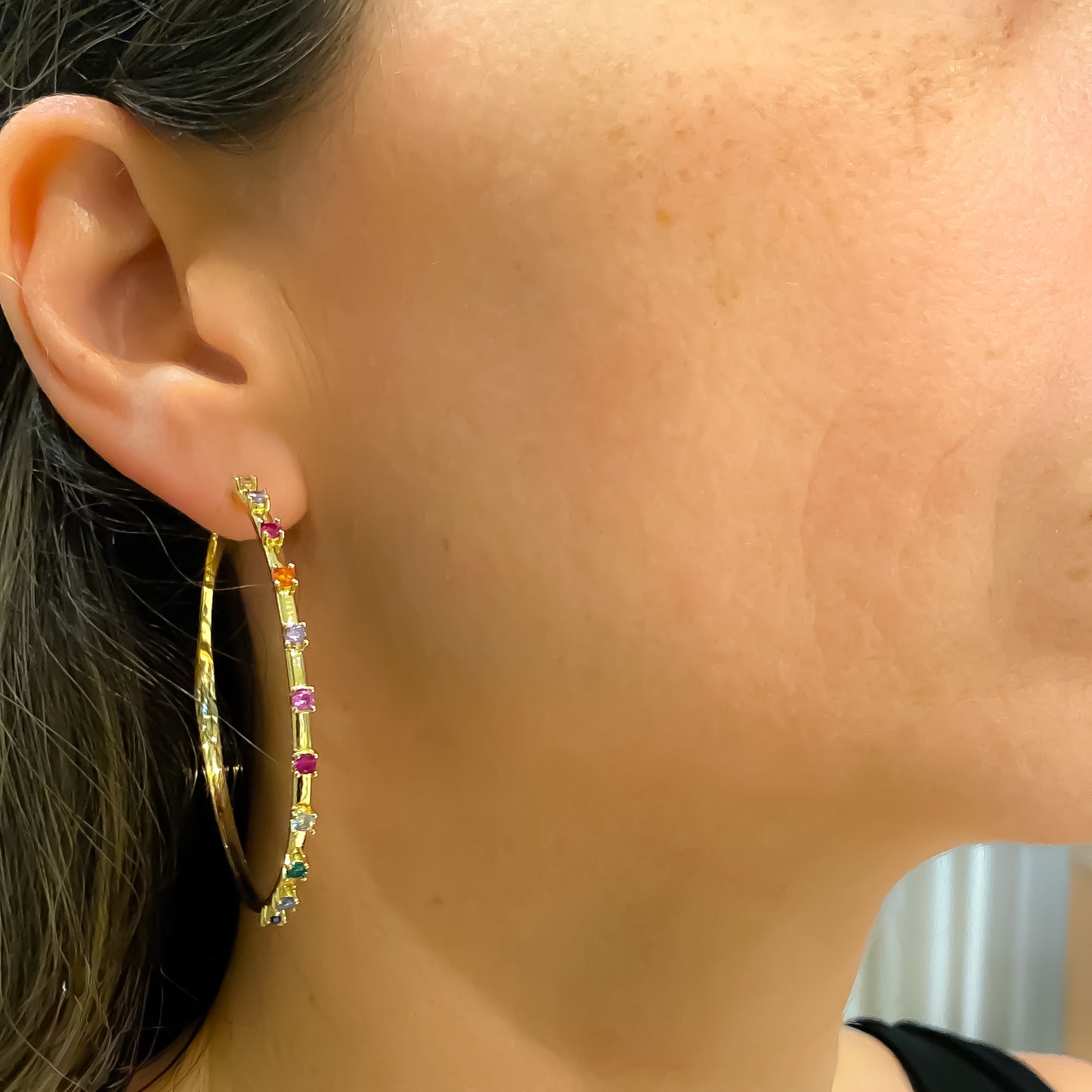 EARRING HOOPS COLOR CRYSTALS