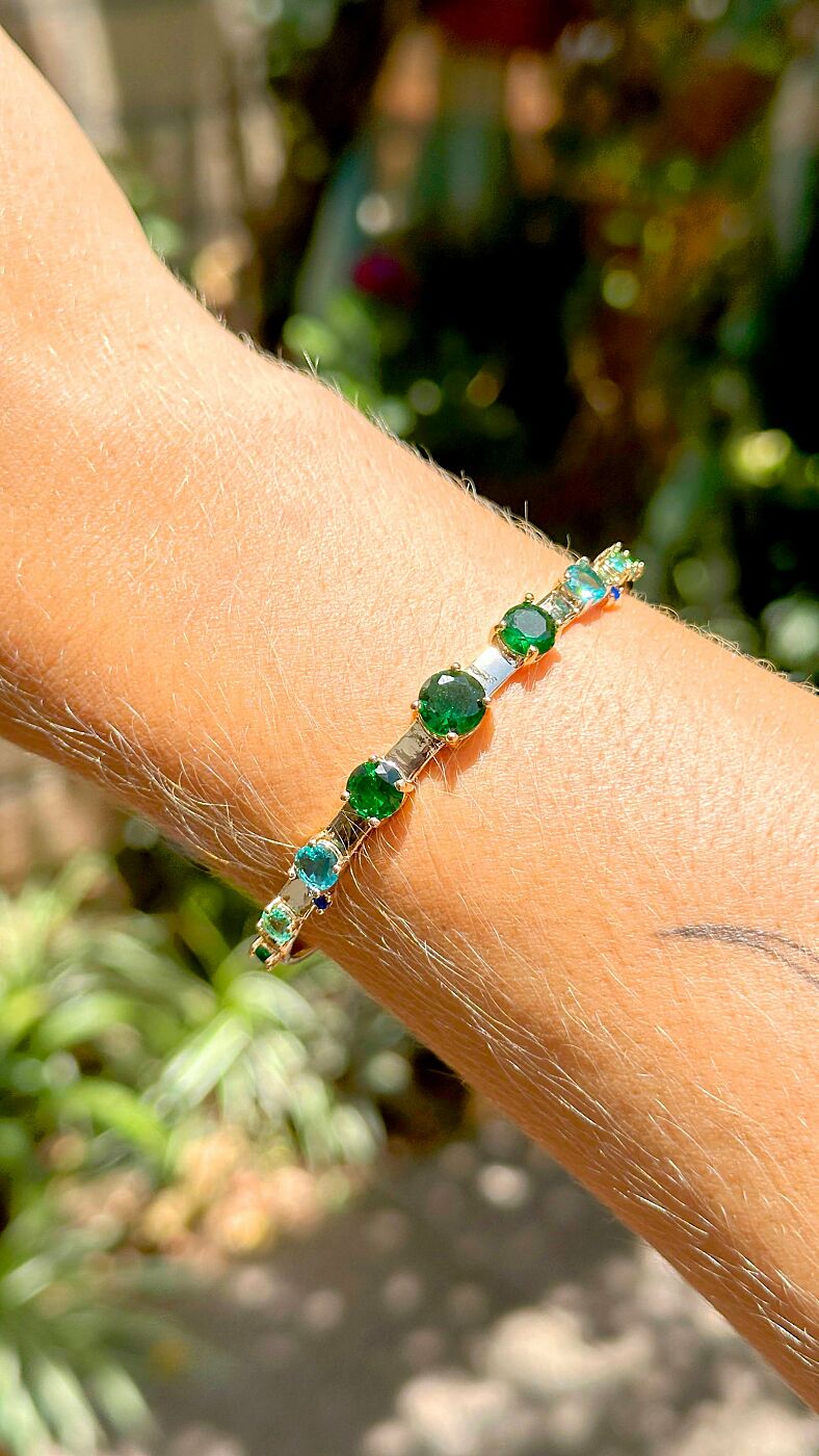 BRACELET GREEN TONES CRYSTALS