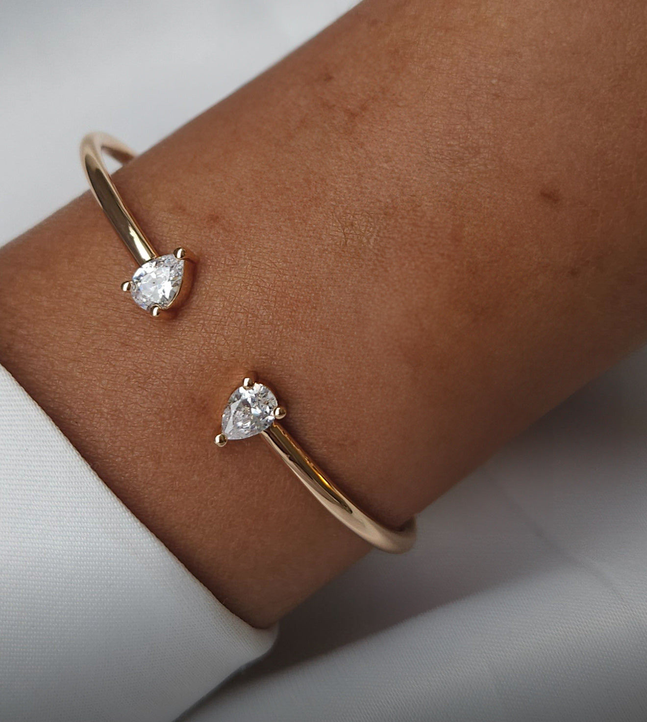 BRACELET TEAR DROPS CUBIC ZIRCONS