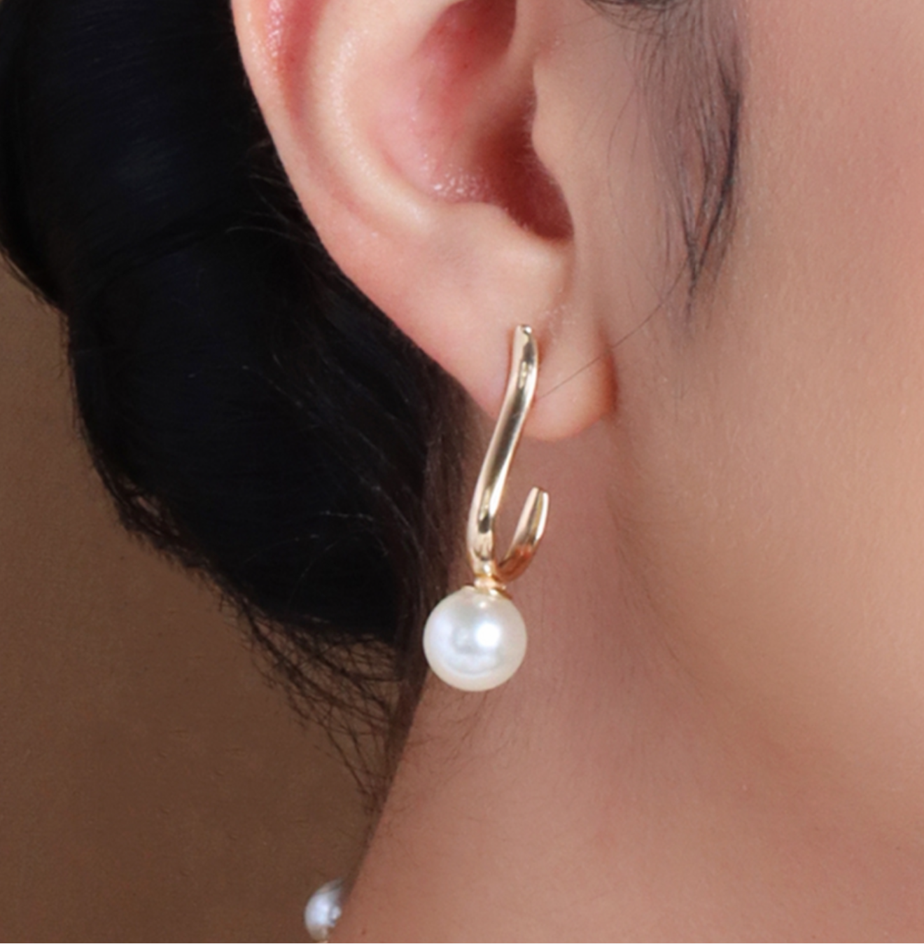 EARRING HOOPS ANCHOR WITH PEARL
