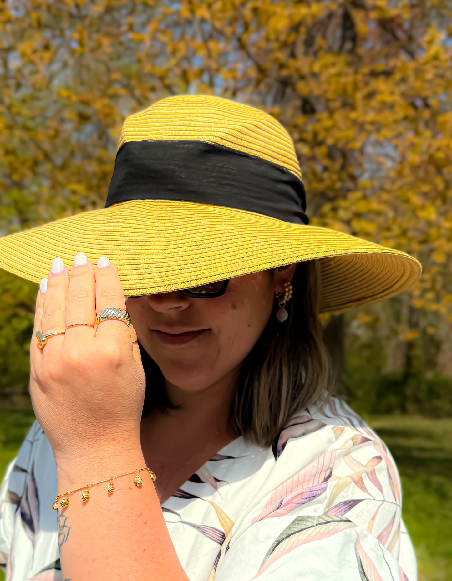 PULSEIRA MINI CONCHAS COM PÉROLAS