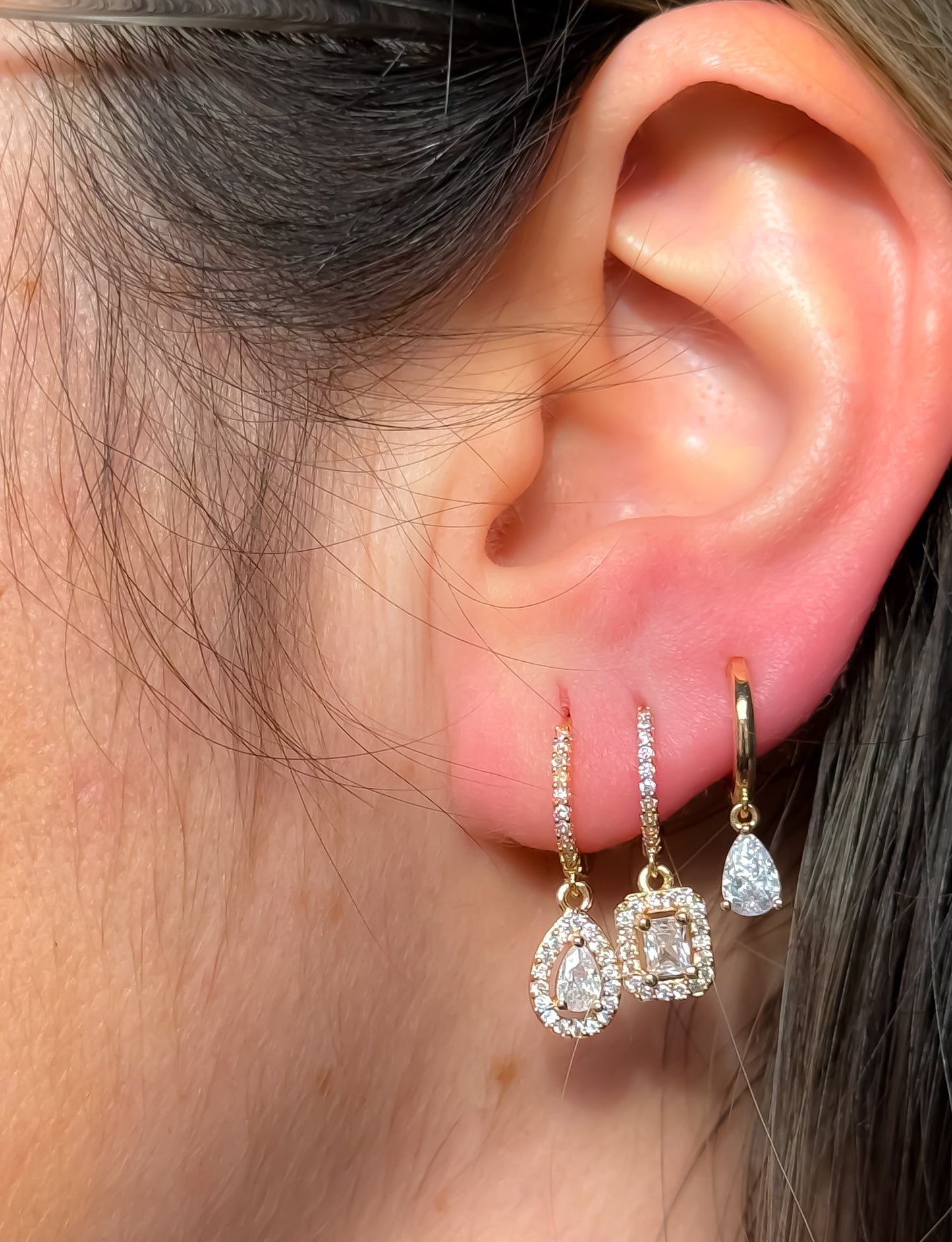 EARRING MINI HUGGIE HOOPS WITH CZ PENDANTS