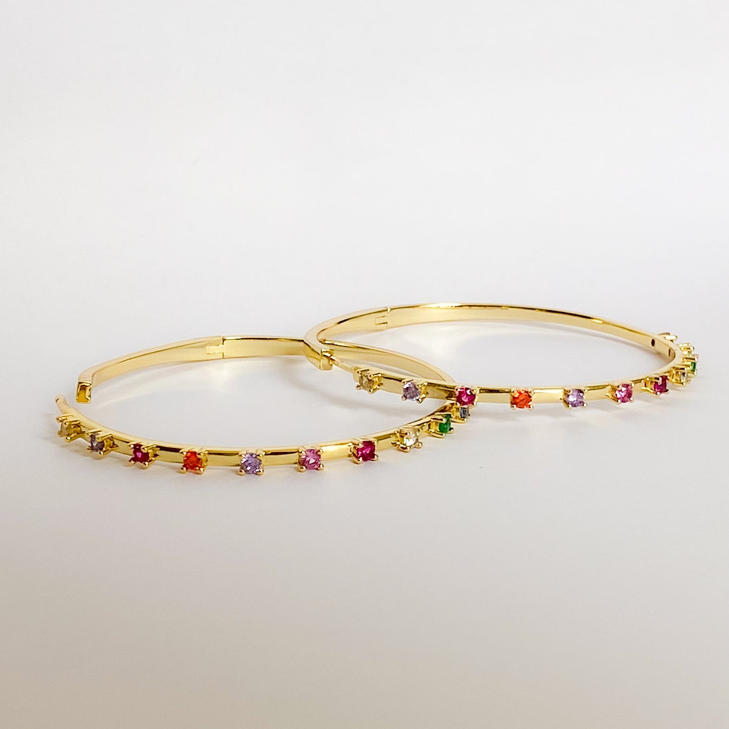 EARRING HOOPS COLOR CRYSTALS