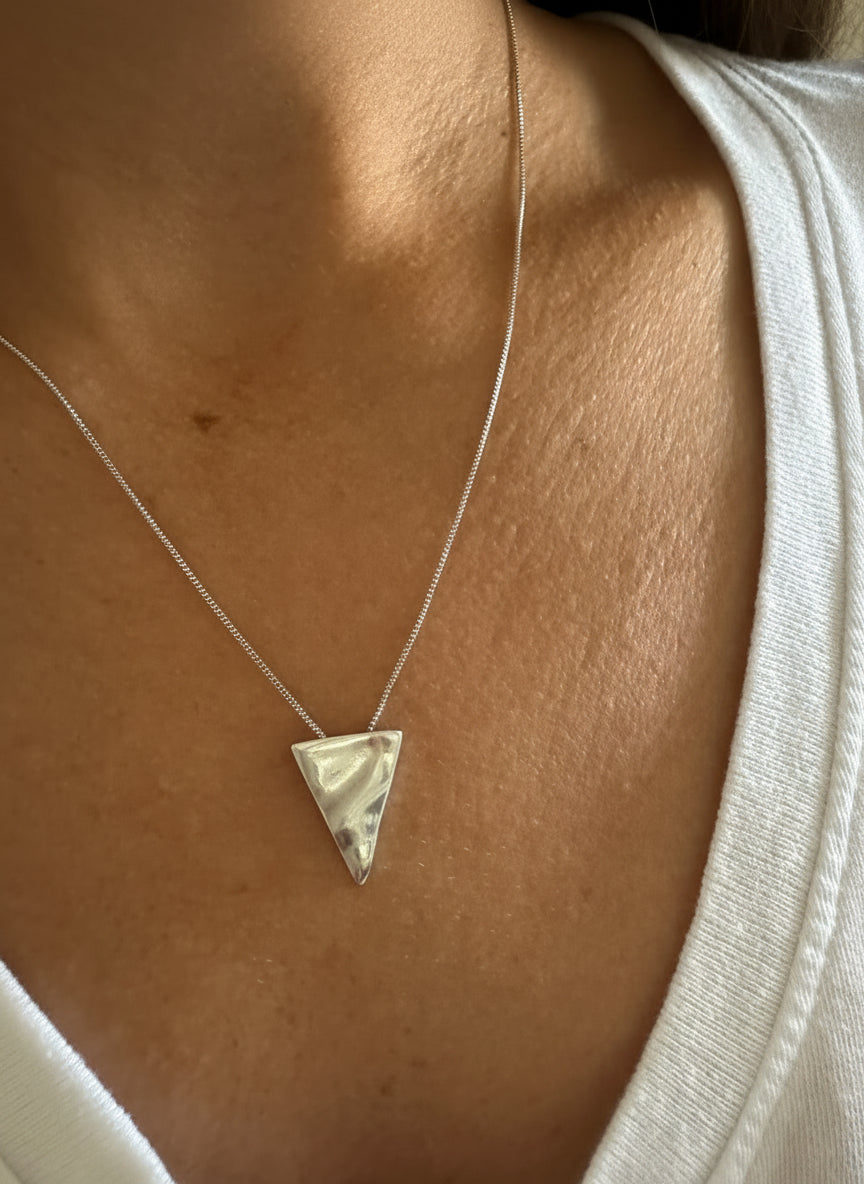 EARRINGS + NECKLACE SET MODERN TRIANGLE