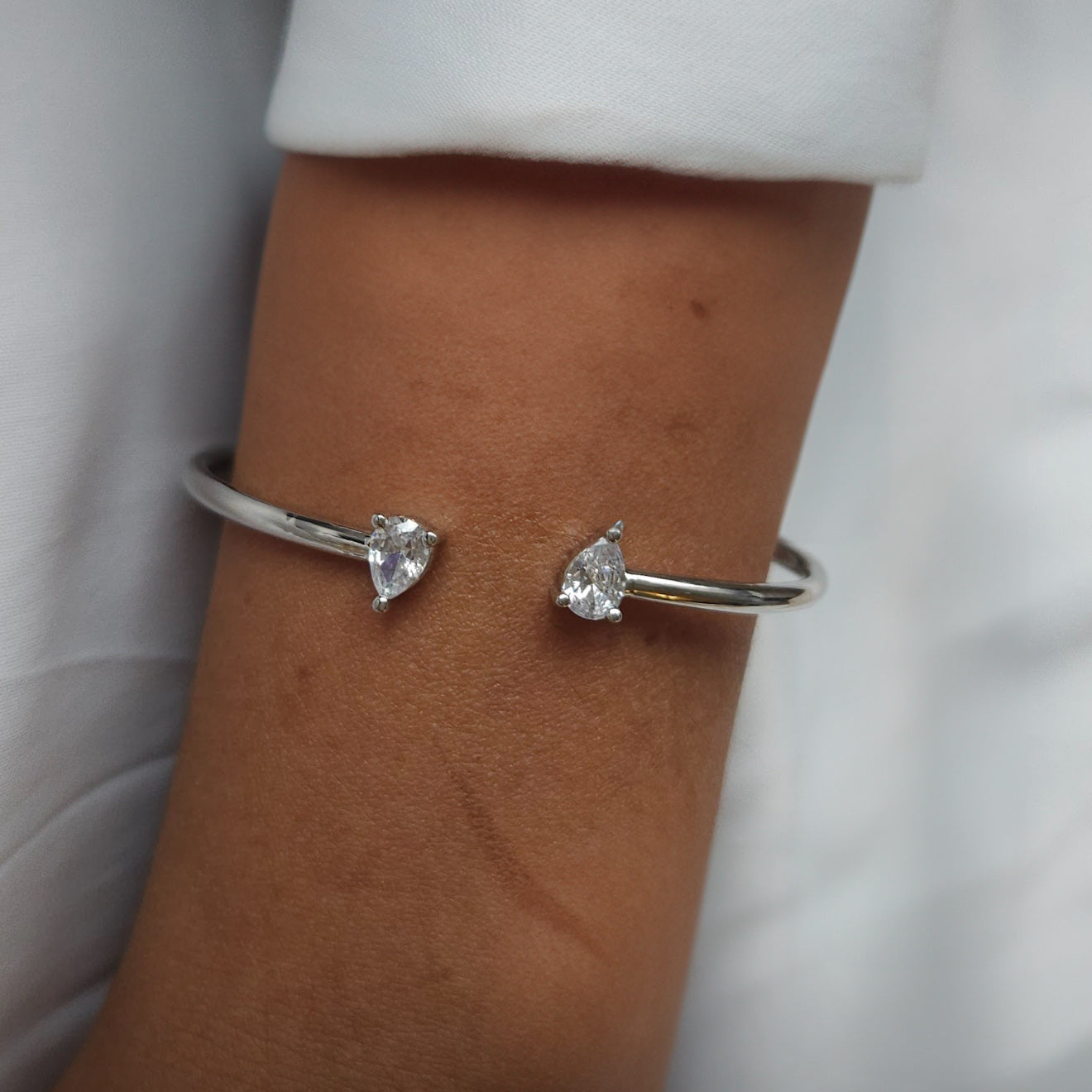 BRACELET TEAR DROPS CUBIC ZIRCONS