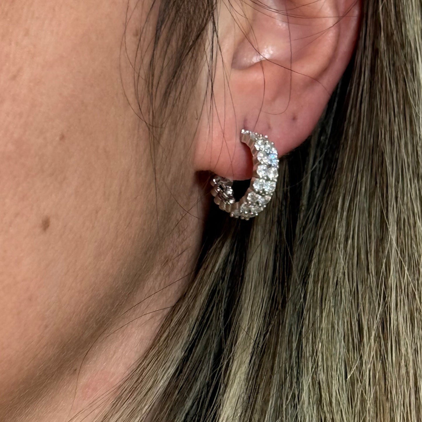 EARRING HOOPS 2 LINES CUBIC ZIRCONIA