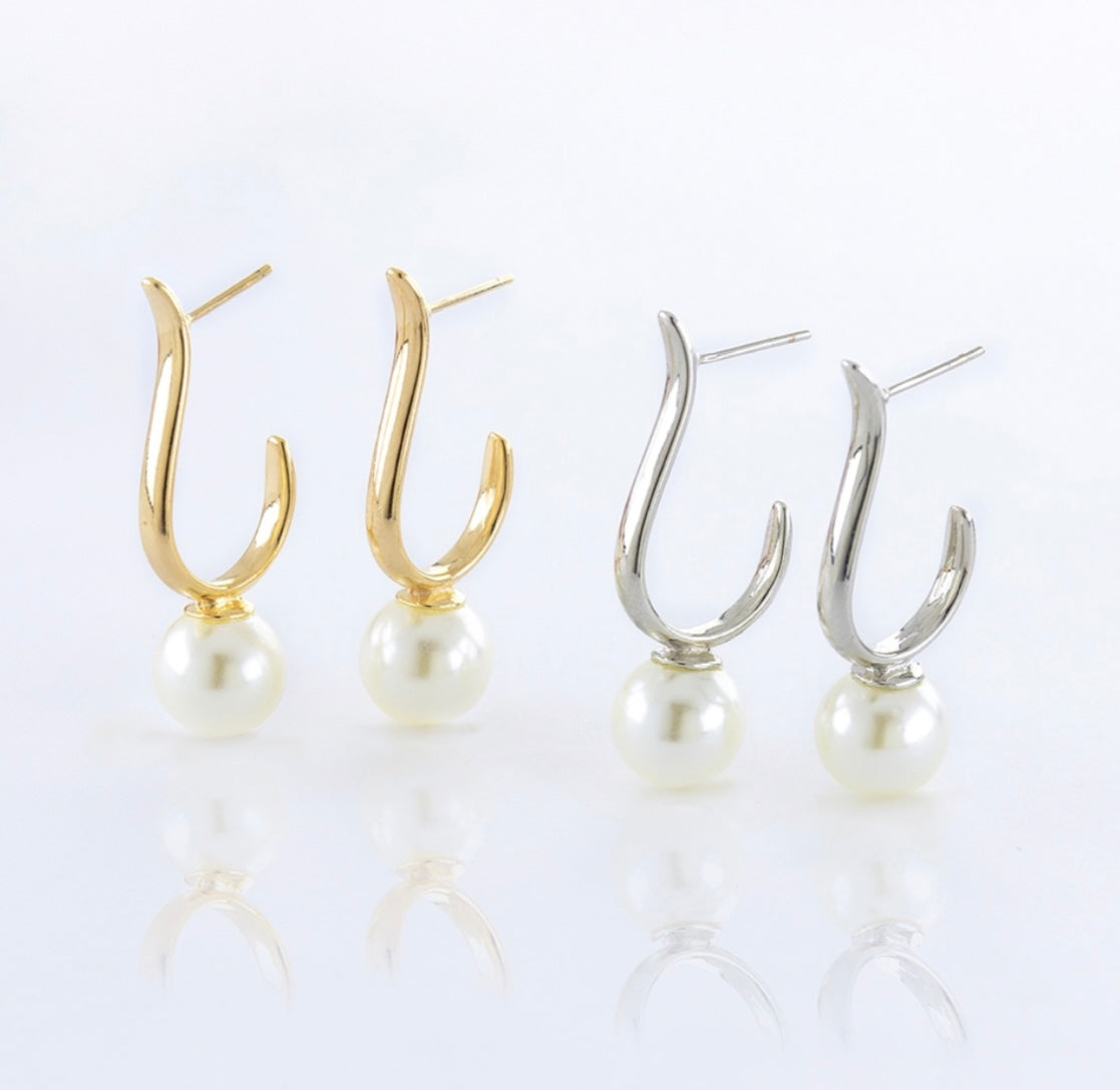 EARRING HOOPS ANCHOR WITH PEARL