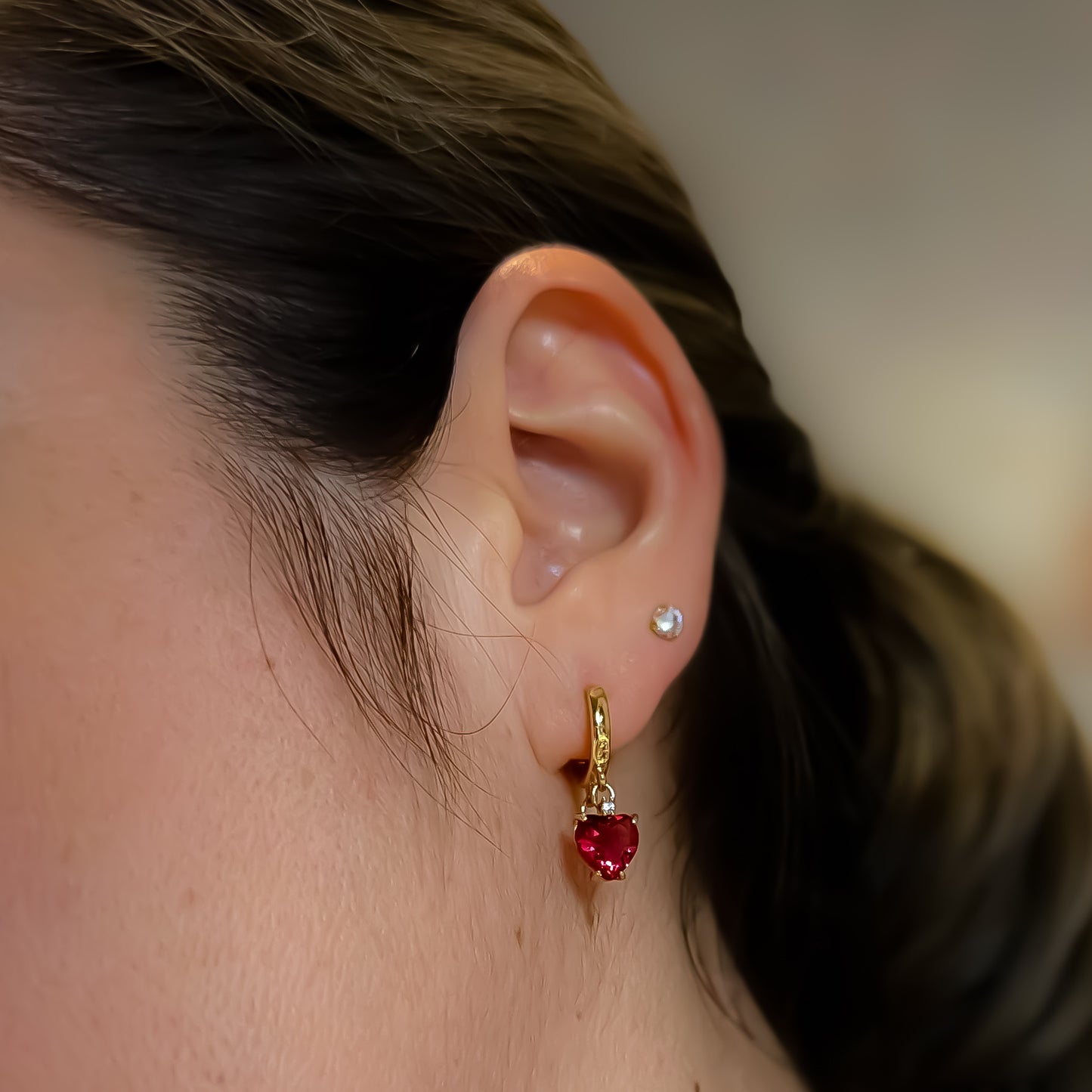 EARRING HOOPS RUBY COLOR CRYSTAL HEART + CUBIC ZIRCON