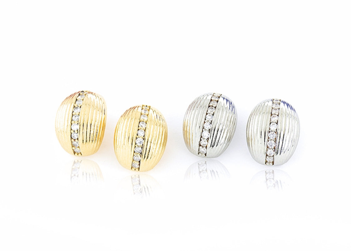 EARRING BUTTON TEXTURE WITH CUBIC ZIRCON