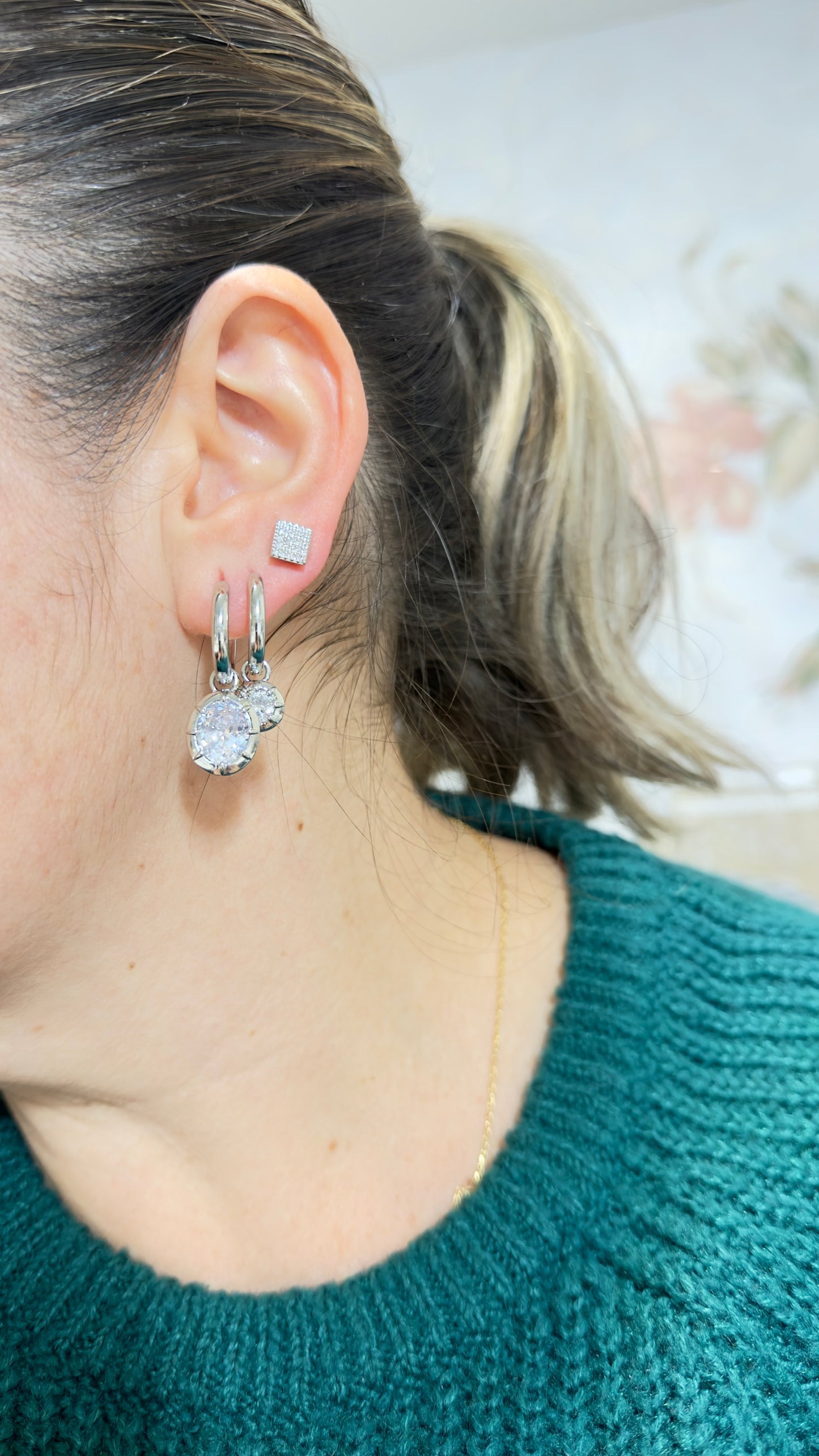 EARRING HOOP ROUND CUBIC ZIRCON
