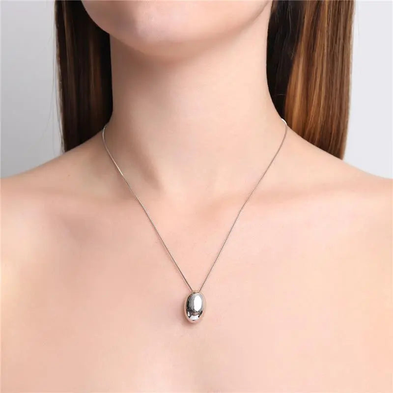 NECKLACE OVAL PENDANT ADJUSTABLE LENGHT