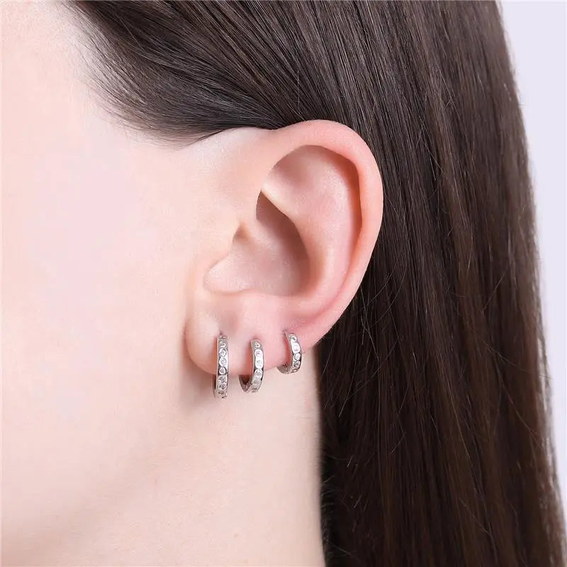 TRIO BRINCOS DE ARGOLA CRISTAIS ESPAÇADOS