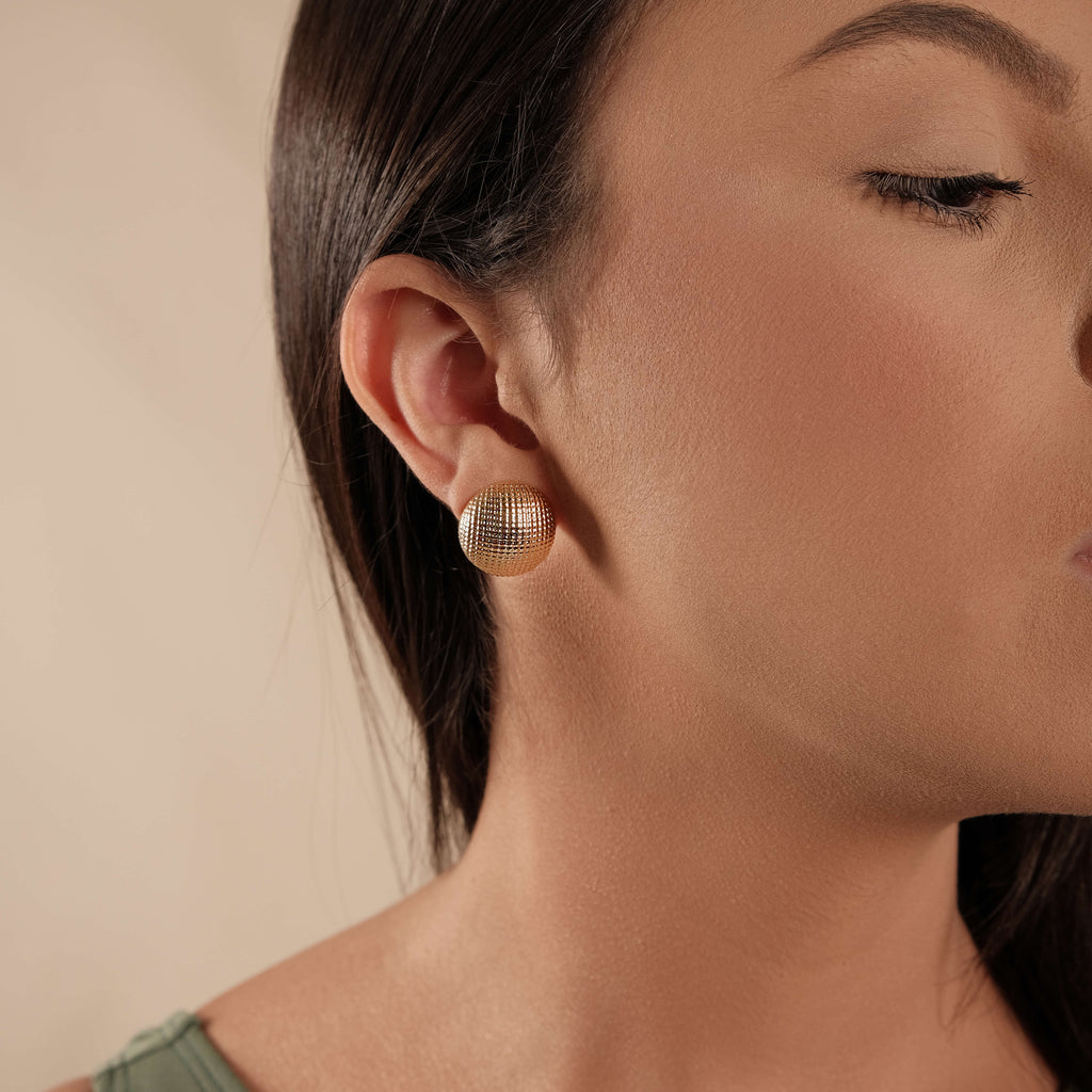 EARRINGS HALF SPHERE TEXTURED