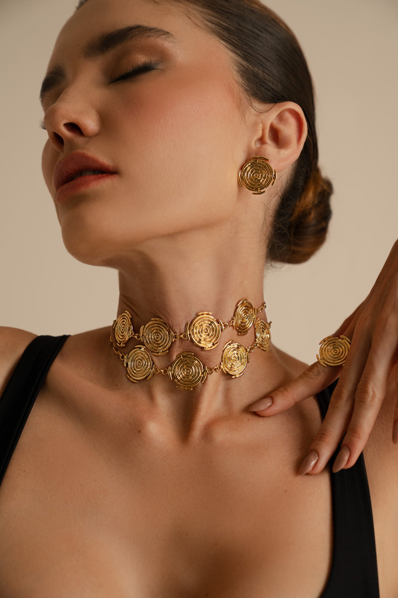 NECKLACE CHOKER TWISTS BY MADENNA