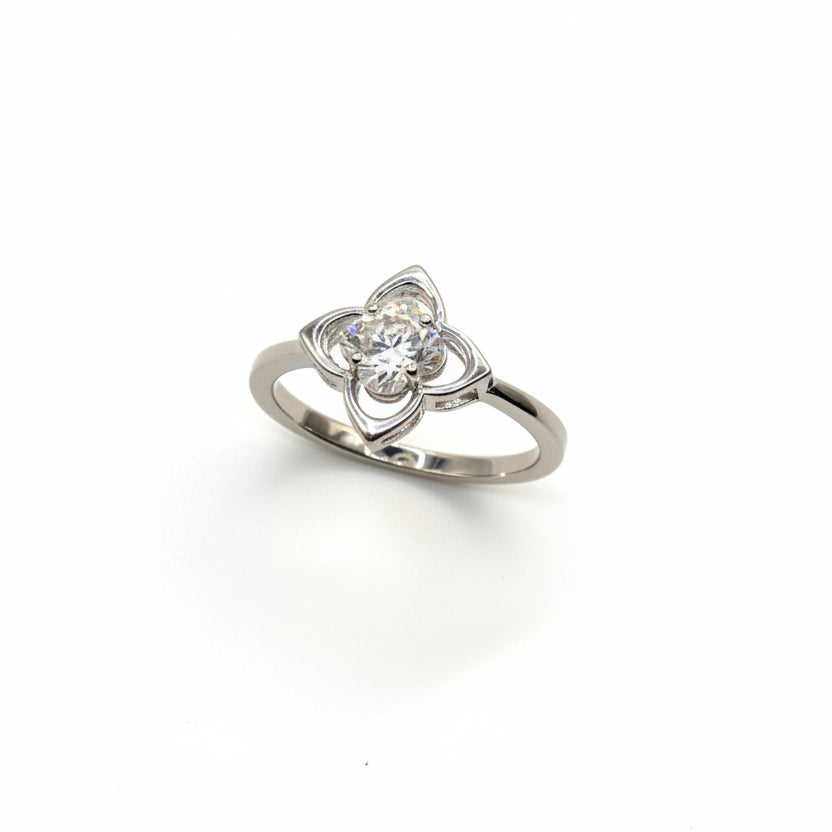 RING CLOVER MOISSANITE 1.2CT (SIZE 9US)