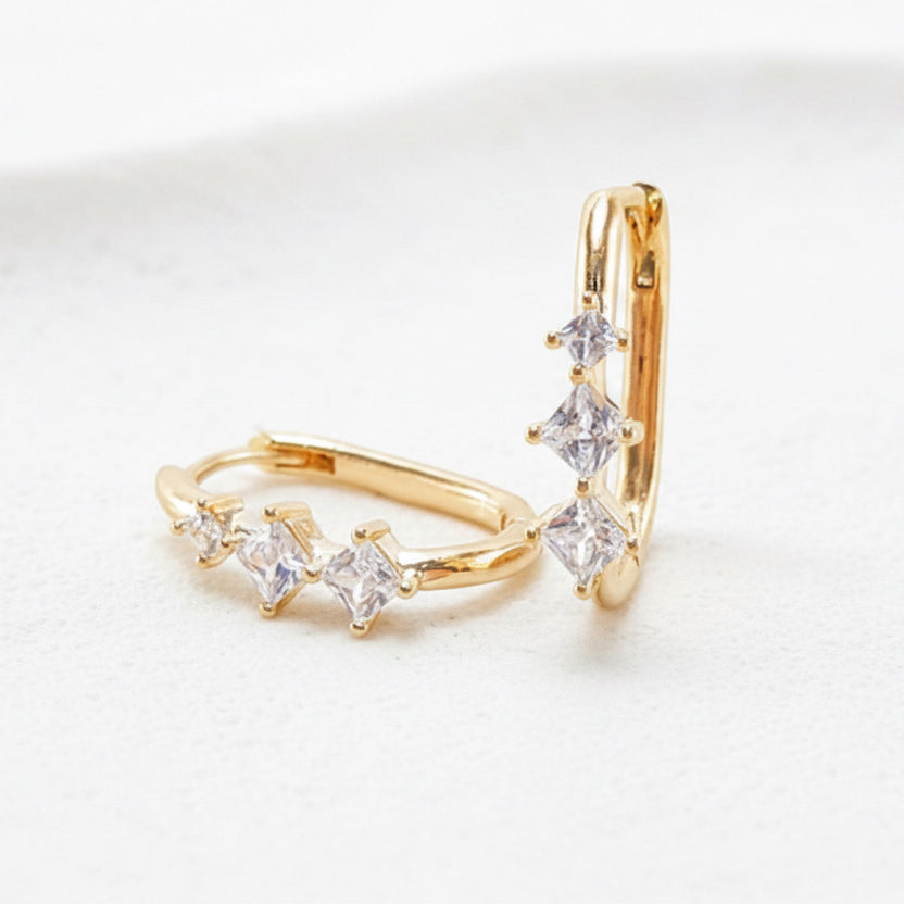 EARRING HOOPS WITH 3 CUBIC ZIRCON