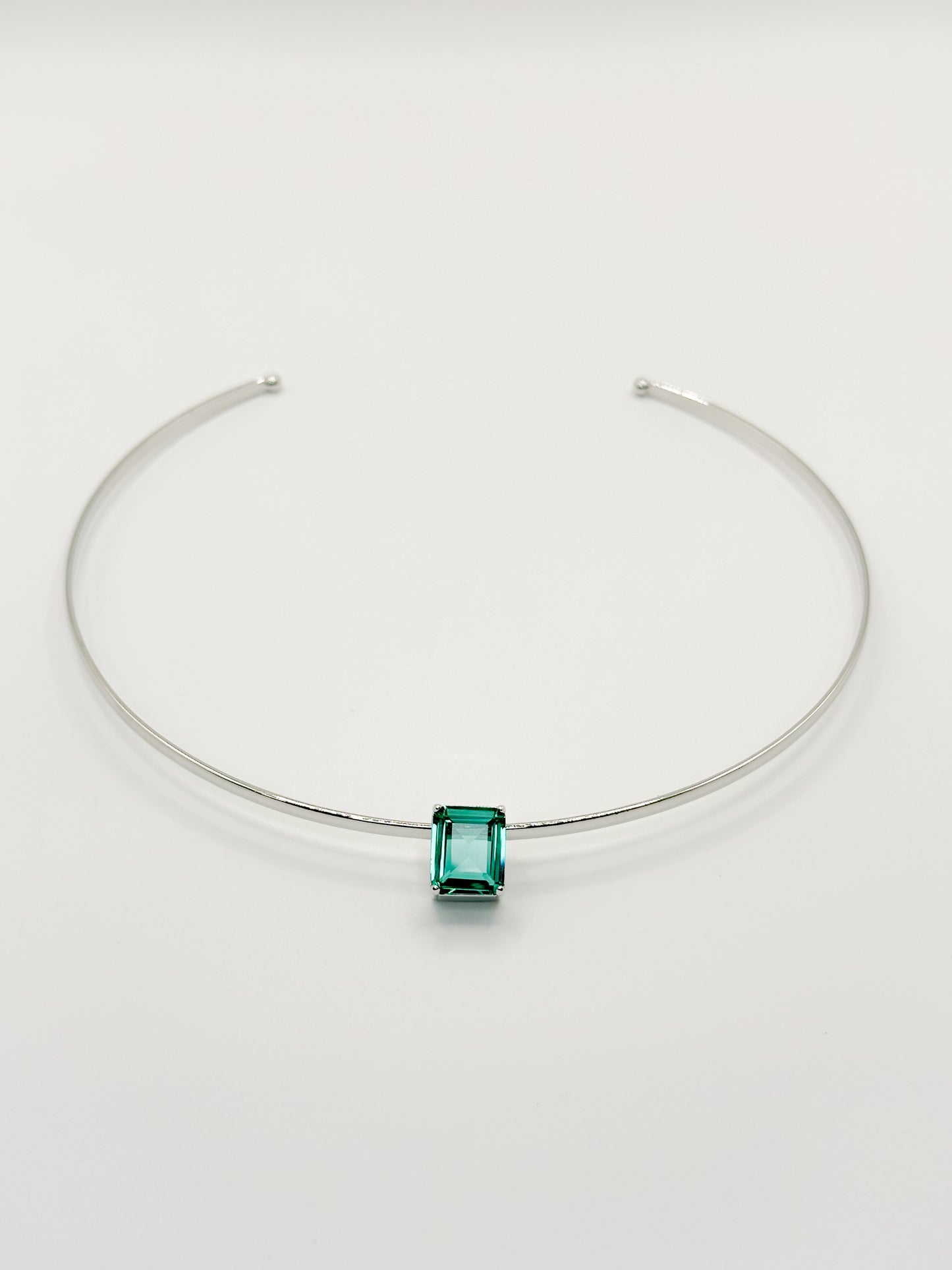 NECKLACE WIRE CHOKER W/ RECTANGLE TURMALINE CRYSTAL