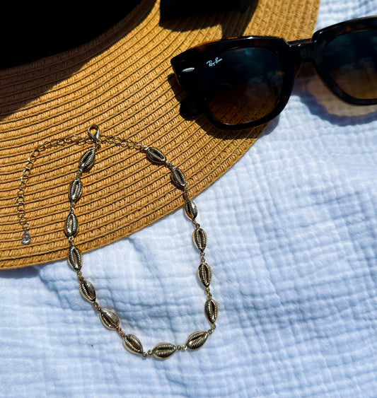 NECKLACE CHOKER COWRIE SHELLS