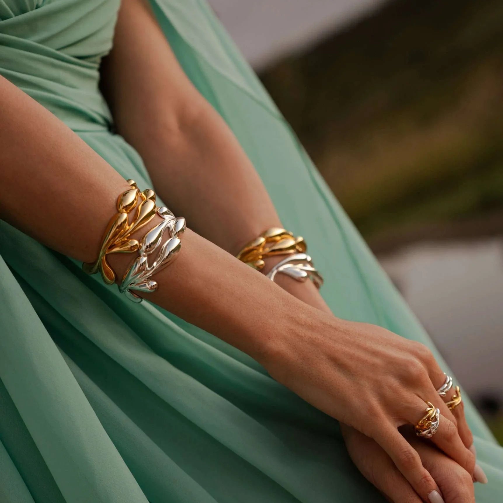 BRACELET BANGLE TEARDROPS BY MADENNA