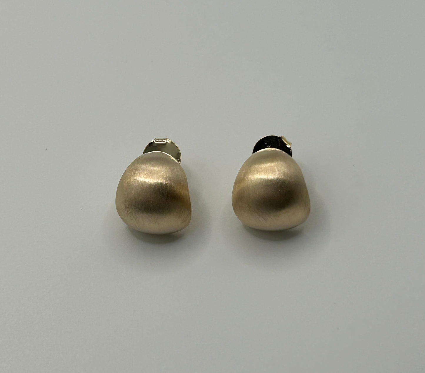 EARRING HOOPS BRUSHED SPHERE