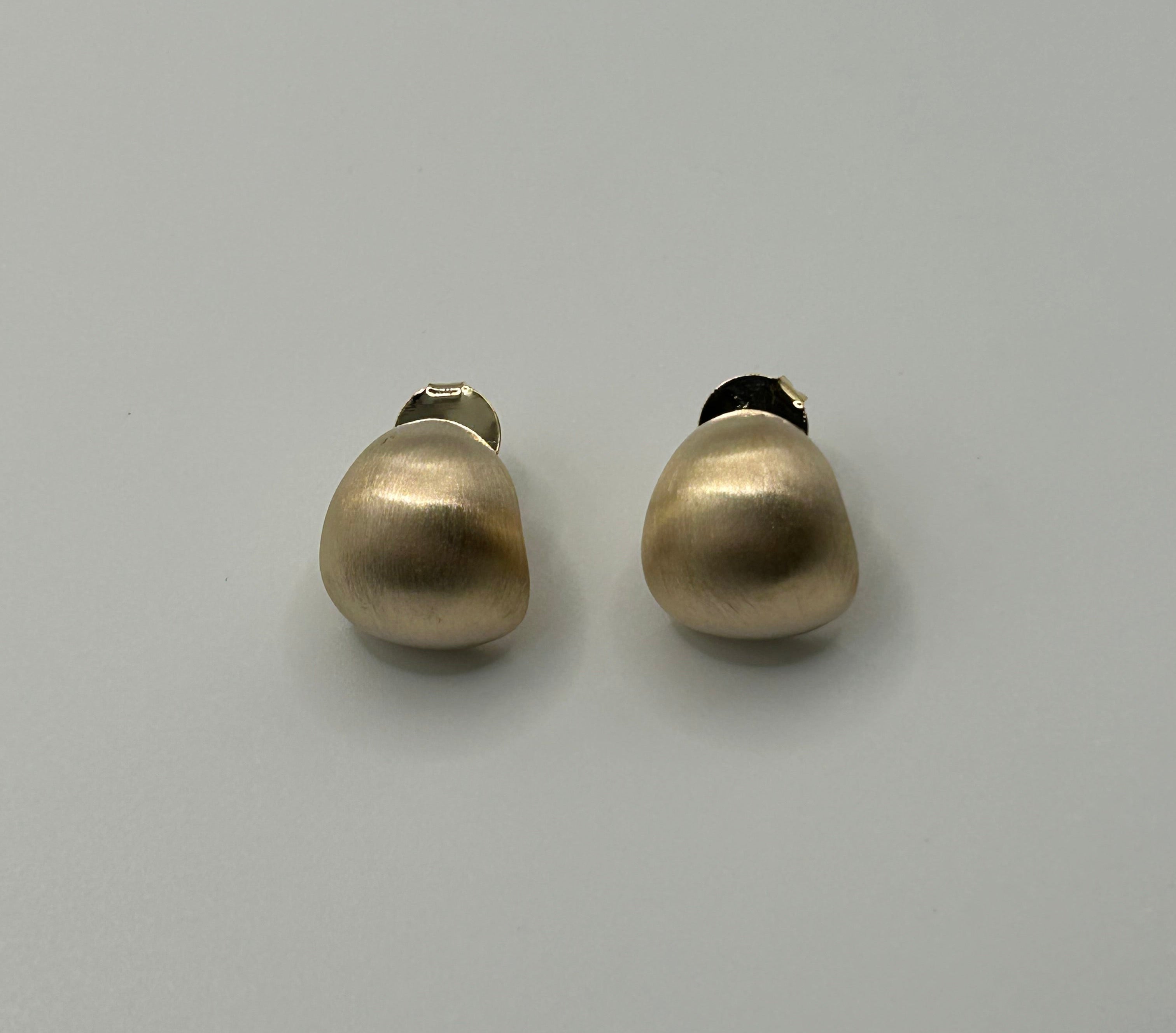 EARRING HOOPS BRUSHED SPHERE