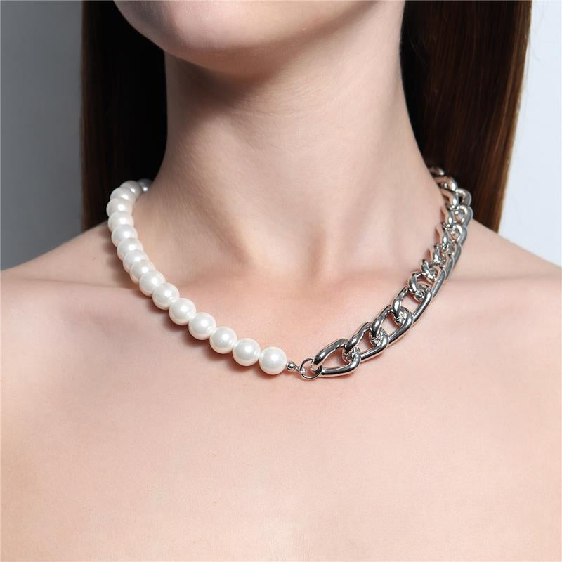 NECKLACE HALF PEARL HALF CHAIN