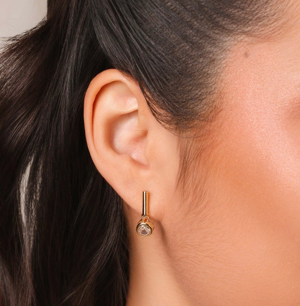 EARRINGS VERTICAL BAR WITH CUBIC ZIRCON