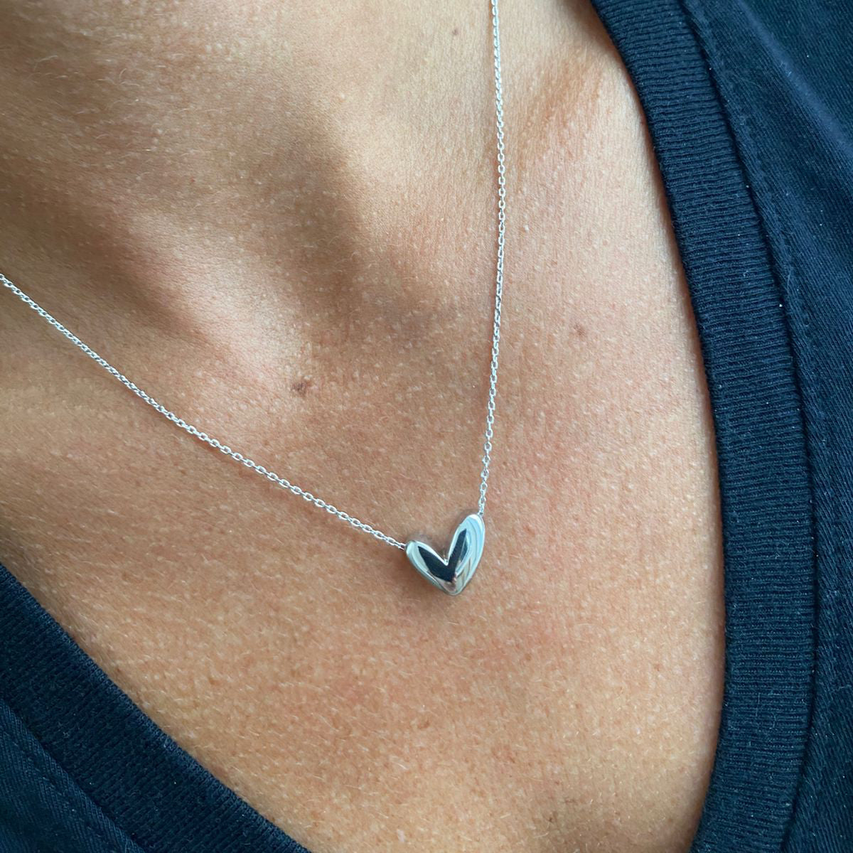 NECKLACE ROMANTIC MODERN HEART