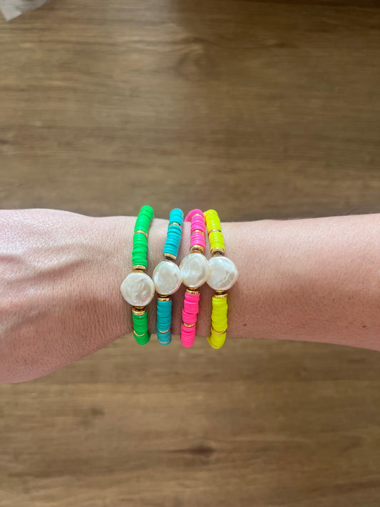 BRACELET MOTHER OF PEARL NEON RUBBER DISCS