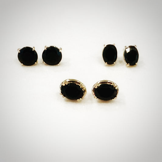 EARRING BLACK ONIX STUDS