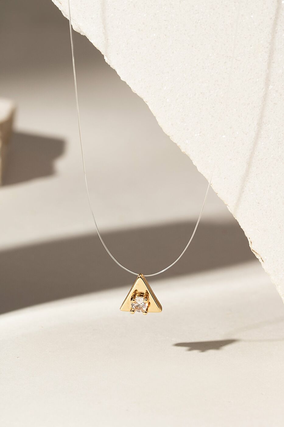 NECKLACE NYLON STRING TRIANGLE CUBIC ZIRCON