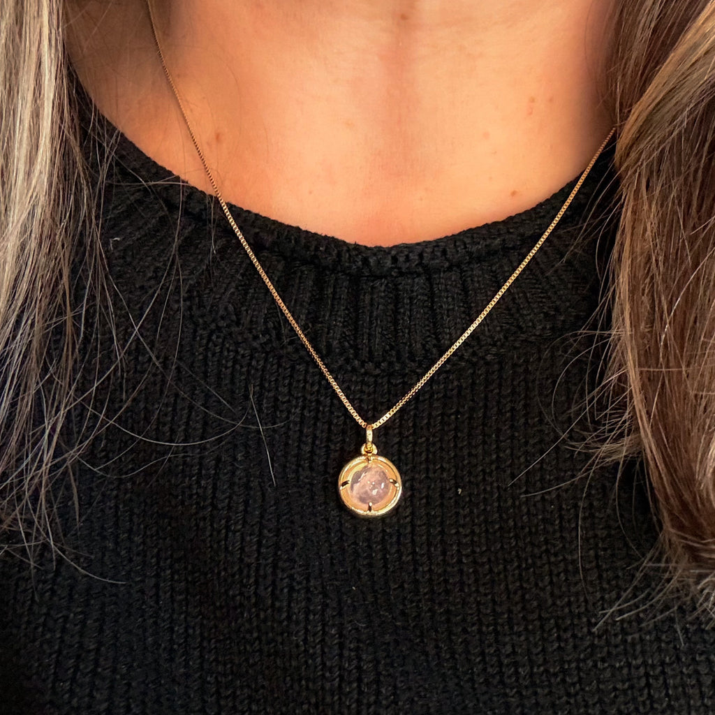 NECKLACE ROUND CRYSTAL PENDANT