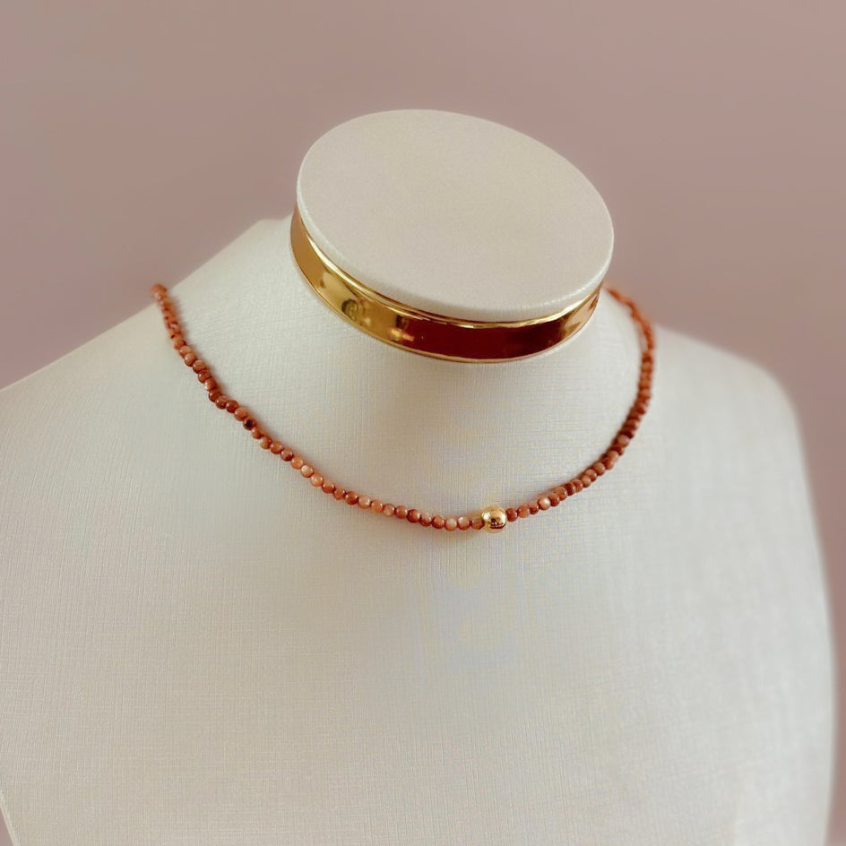 NECKLACE BROWN MOTHER OF PEARL GOLD SPHERE