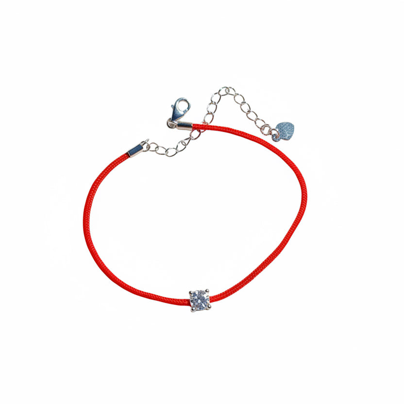 BRACELET RED COTTON STRING WITH MOISSANITE 0.5CT