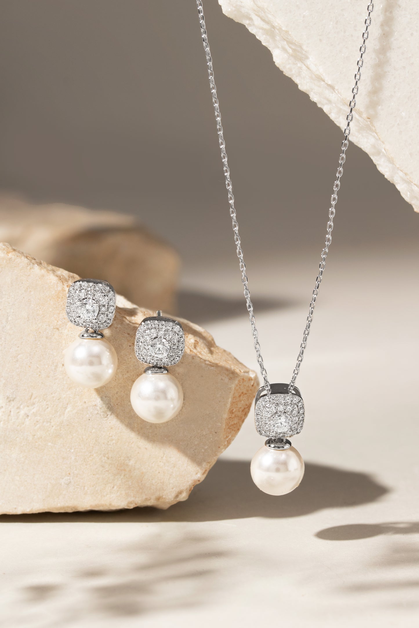 NECKLACE+ EARRINGS SET PEARLS AND MINI CUBIC ZIRCONS