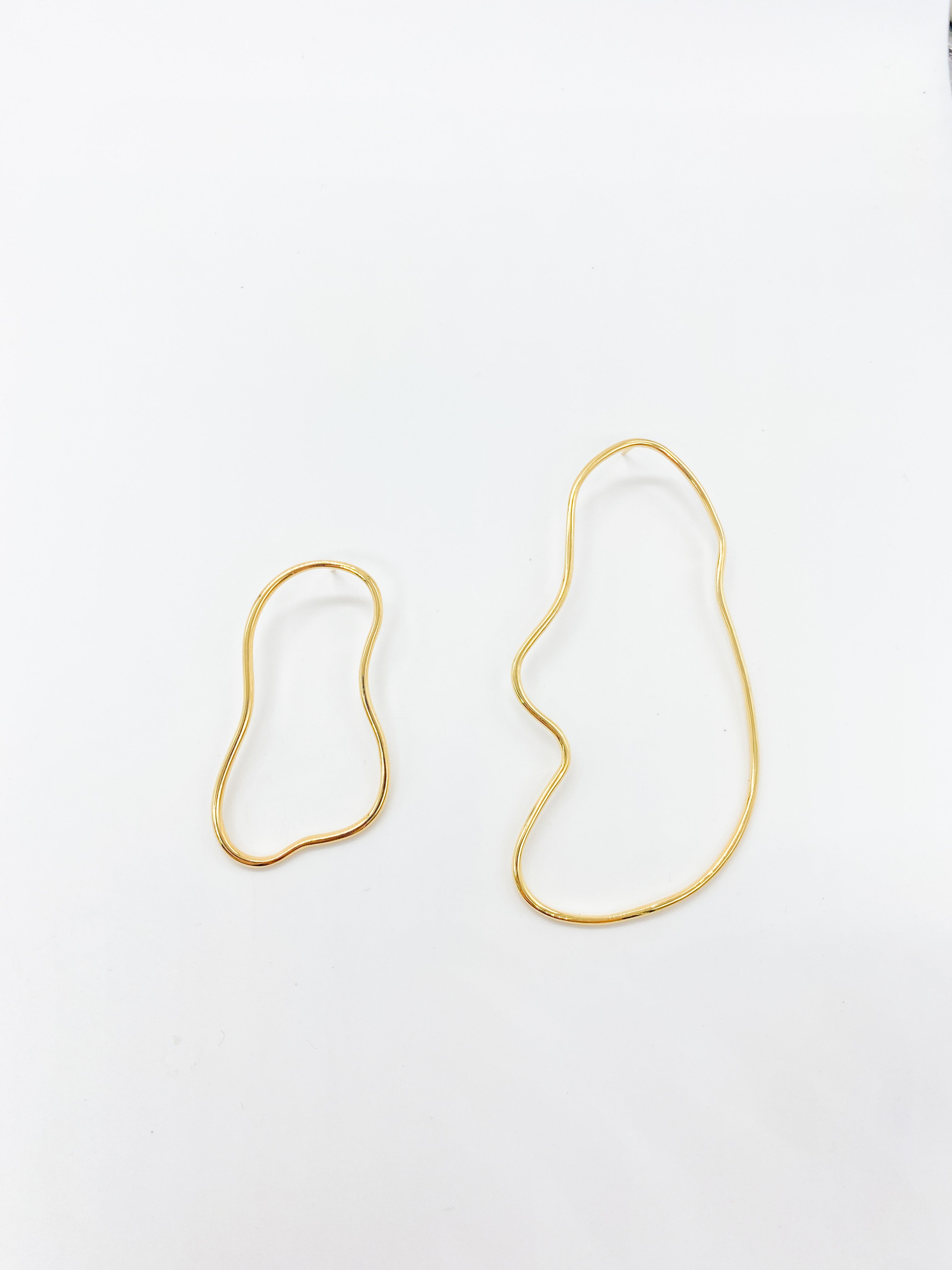 EARRINGS ASYMMETRICAL ORGANIC BY MADENNA
