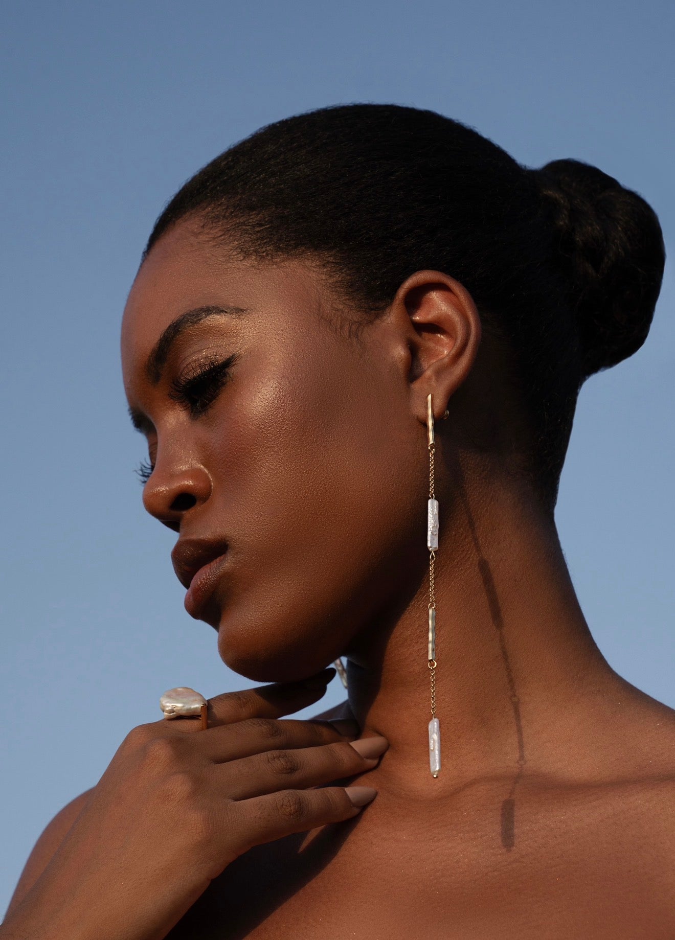 EARRINGS LONG WITH PEARLS BY MADENNA