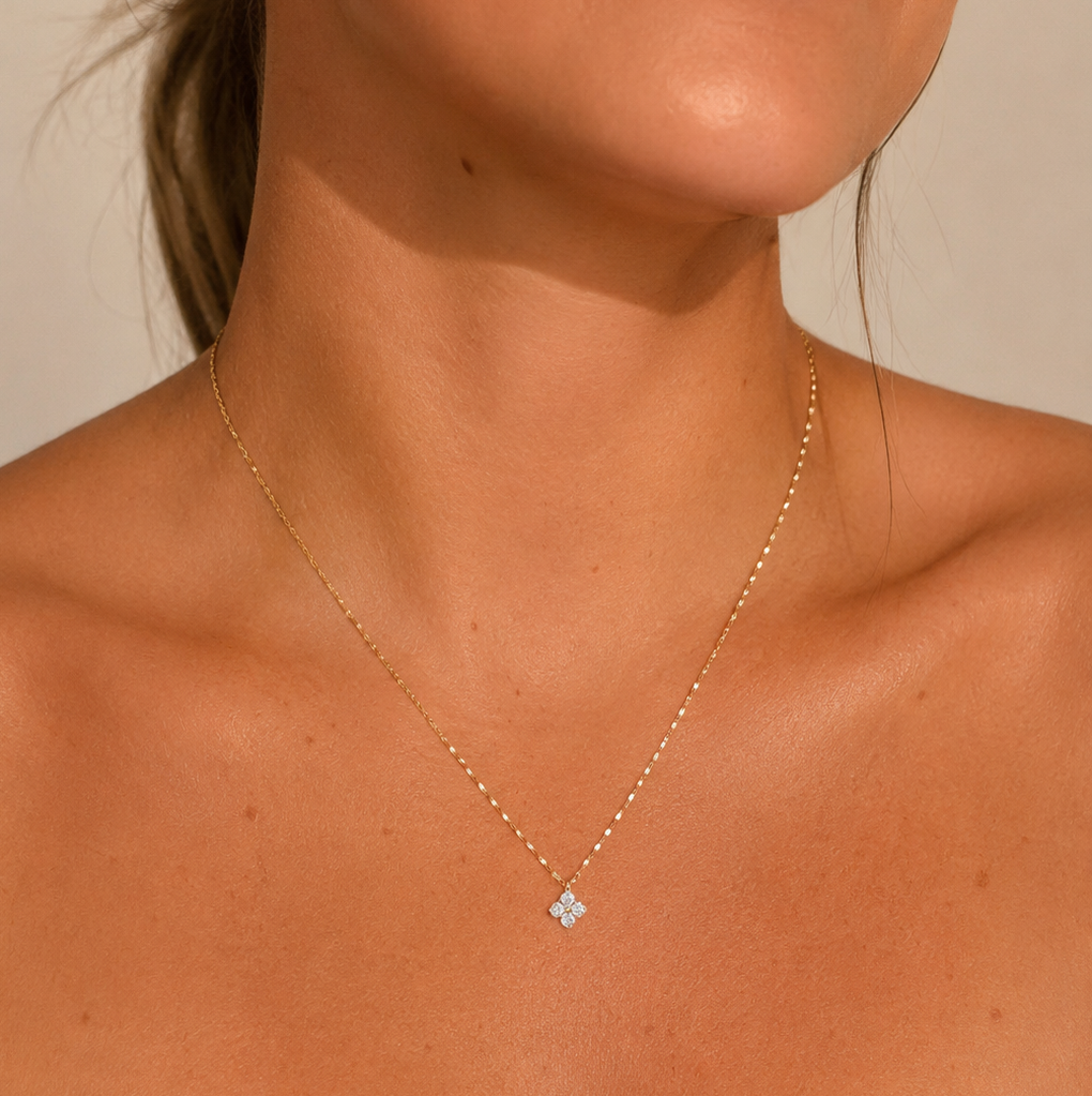 NECKLACE SOLID 14K GOLD WITH CLOVER MOISSANITE PENDANT