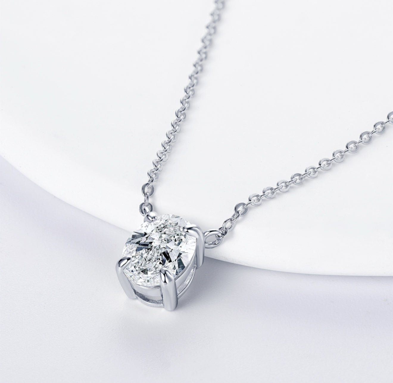 NECKLACE OVAL MOISSANITE 2CT 7x9MM