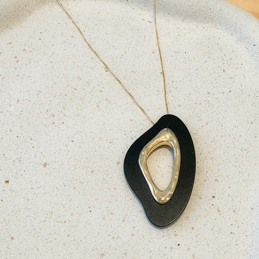 NECKLACE ORGANIC BLACK