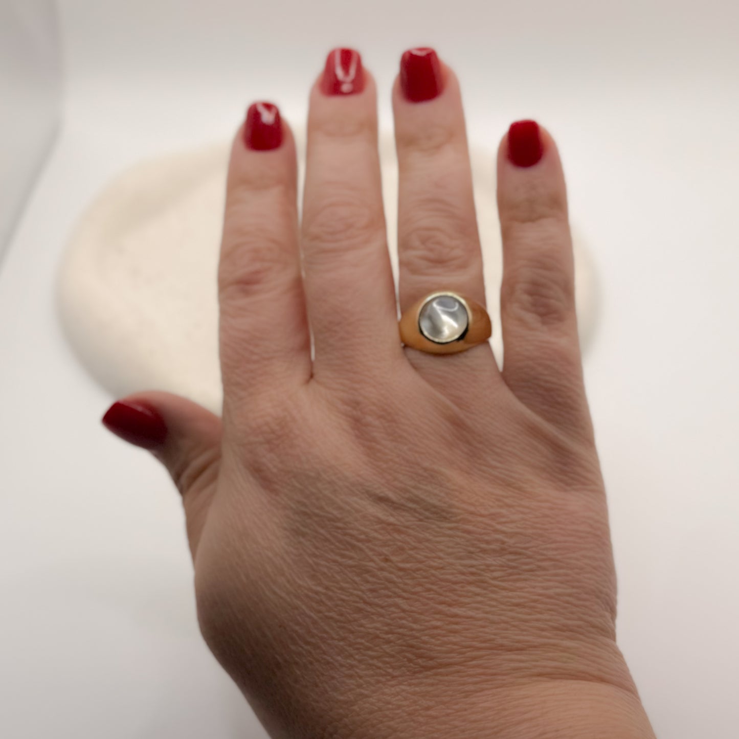 RING ROUND MOTHER OF PEARL