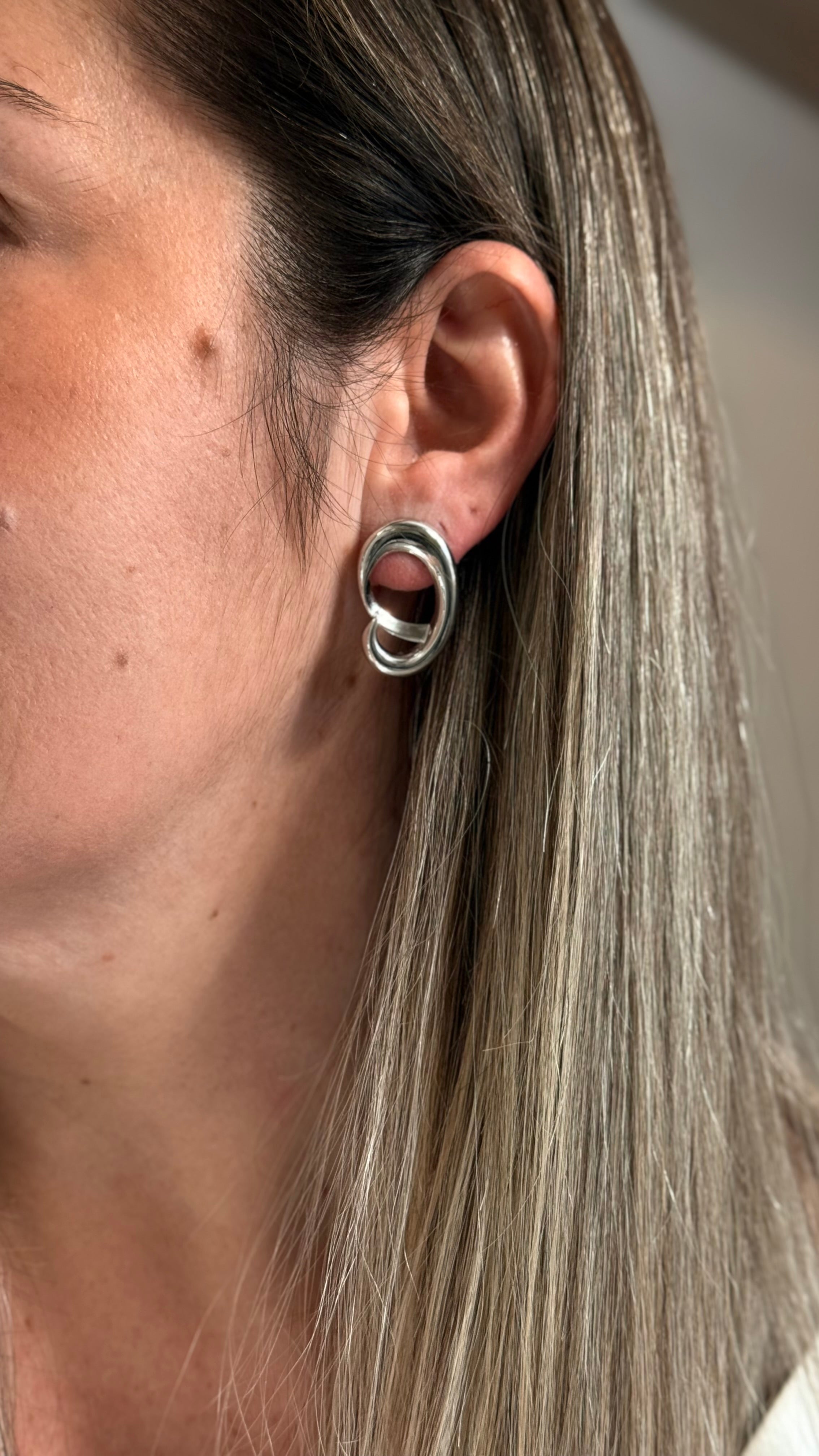 EARRINGS ORGANIC KNOT