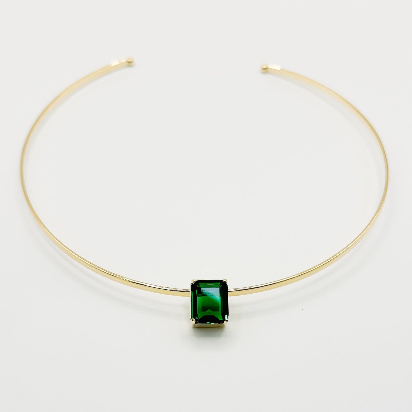 NECKLACE WIRE CHOKER W/ RECTANGLE EMERALD CRYSTAL