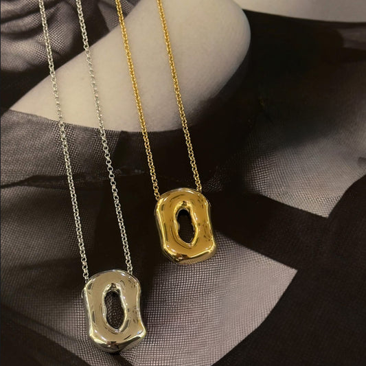 NECKLACE ORGANIC MODERN PENDANT